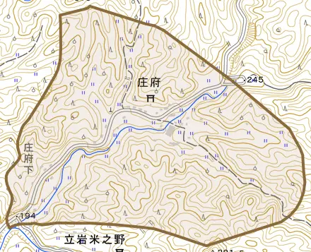 庄府とその周辺の地図。町の範囲を重ねている