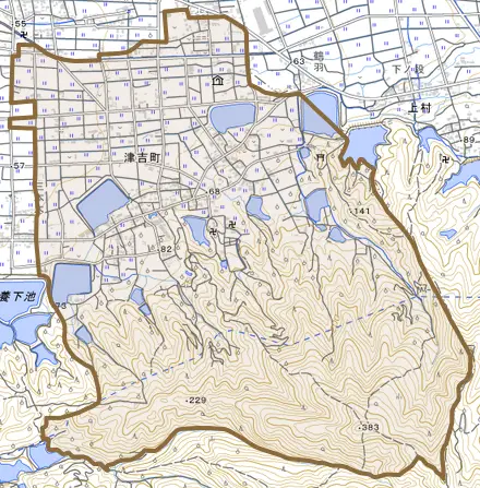 津吉町とその周辺の地図。町の範囲を重ねている