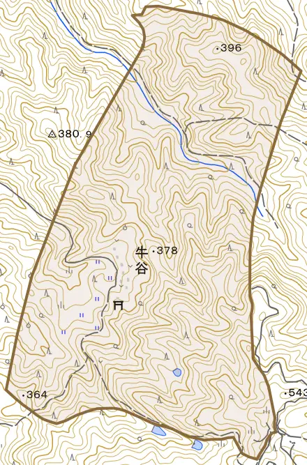 牛谷とその周辺の地図。町の範囲を重ねている