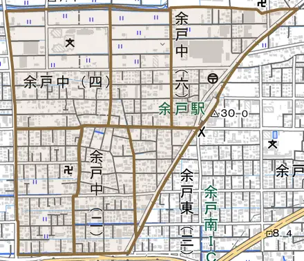 余戸中とその周辺の地図。町の範囲を重ねている