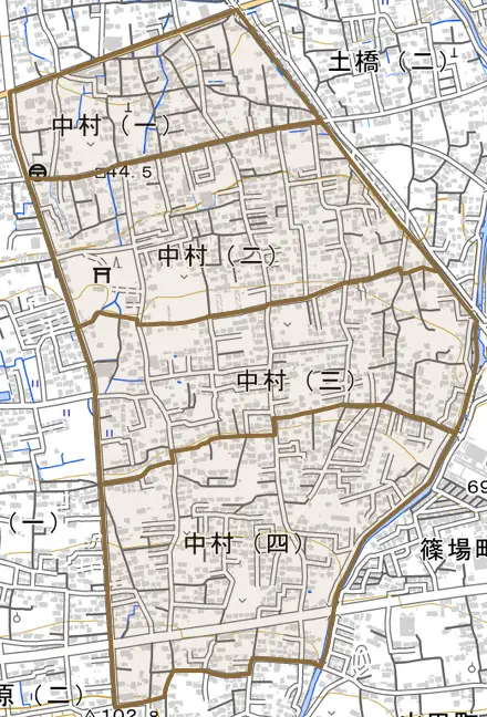 中村とその周辺の地図。町の範囲を重ねている