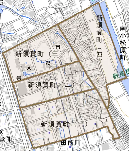 新須賀町とその周辺の地図。町の範囲を重ねている