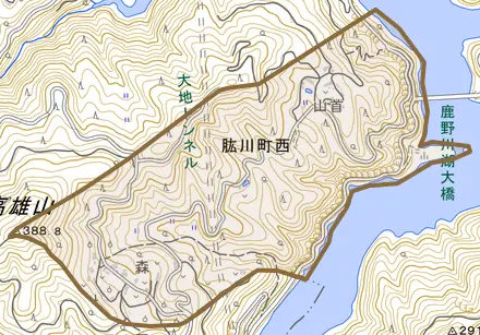 肱川町西とその周辺の地図。町の範囲を重ねている