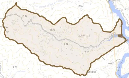 肱川町大谷とその周辺の地図。町の範囲を重ねている