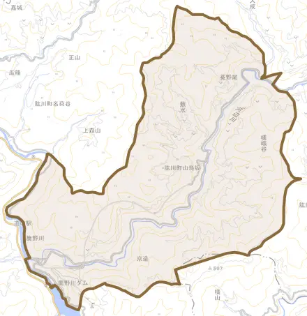 肱川町山鳥坂とその周辺の地図。町の範囲を重ねている