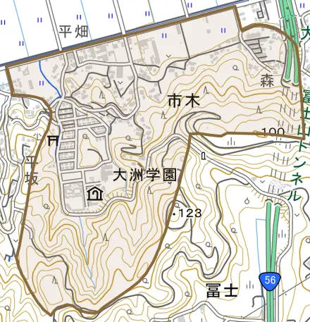市木とその周辺の地図。町の範囲を重ねている