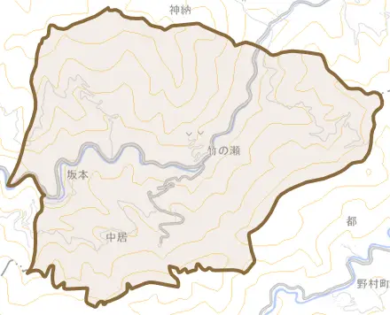 河辺町三嶋とその周辺の地図。町の範囲を重ねている