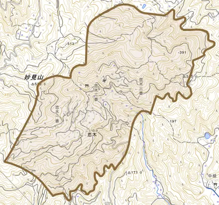 恋木とその周辺の地図。町の範囲を重ねている