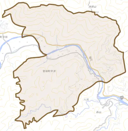 菅田町宇津とその周辺の地図。町の範囲を重ねている