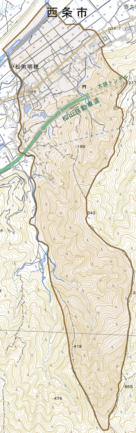 小松町明穂とその周辺の地図。町の範囲を重ねている