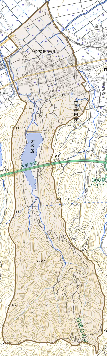 小松町南川とその周辺の地図。町の範囲を重ねている