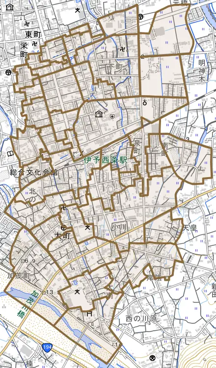 大町とその周辺の地図。町の範囲を重ねている