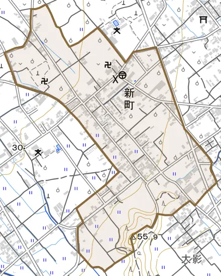 新町とその周辺の地図。町の範囲を重ねている