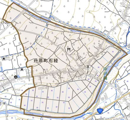 丹原町石経とその周辺の地図。町の範囲を重ねている