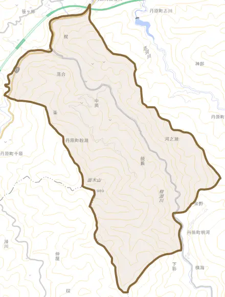 丹原町鞍瀬とその周辺の地図。町の範囲を重ねている