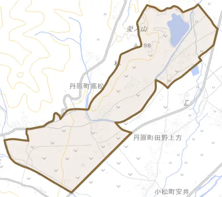 丹原町高松とその周辺の地図。町の範囲を重ねている