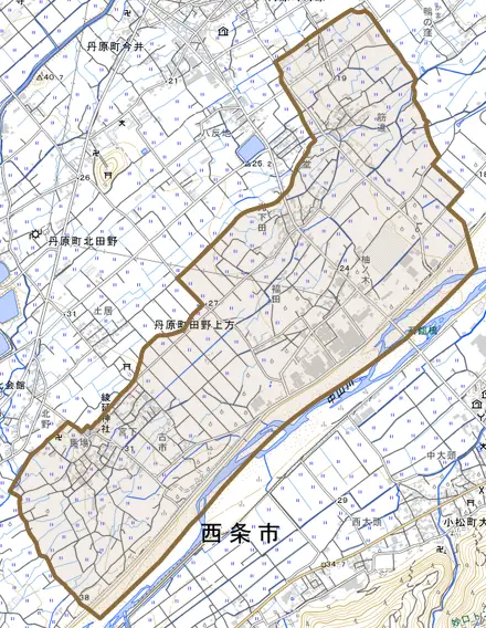 丹原町田野上方とその周辺の地図。町の範囲を重ねている