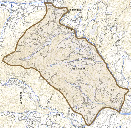 野村町平野とその周辺の地図。町の範囲を重ねている
