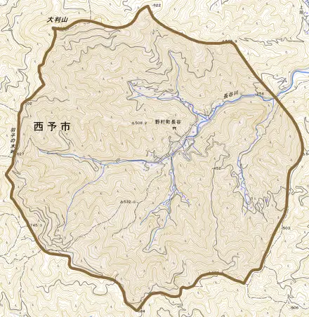 野村町長谷とその周辺の地図。町の範囲を重ねている