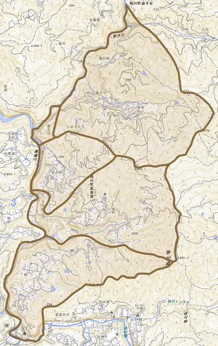 城川町嘉喜尾とその周辺の地図。町の範囲を重ねている