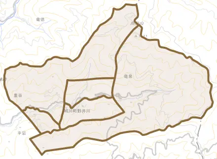 城川町野井川とその周辺の地図。町の範囲を重ねている