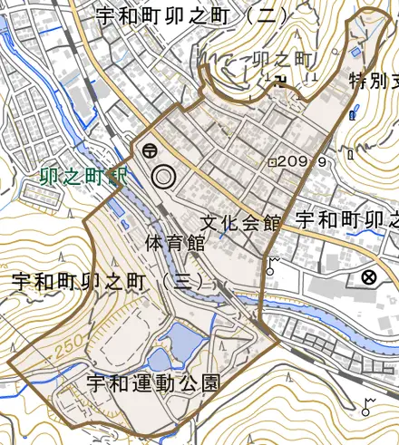 宇和町卯之町三丁目とその周辺の地図。町の範囲を重ねている