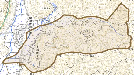 宇和町平野とその周辺の地図。町の範囲を重ねている