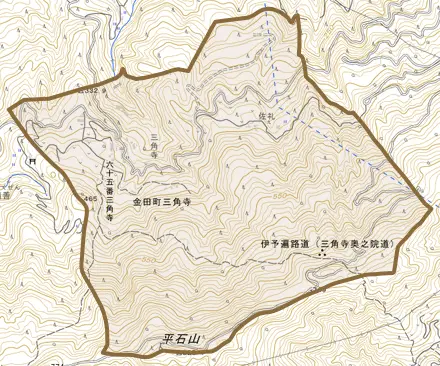 金田町三角寺とその周辺の地図。町の範囲を重ねている