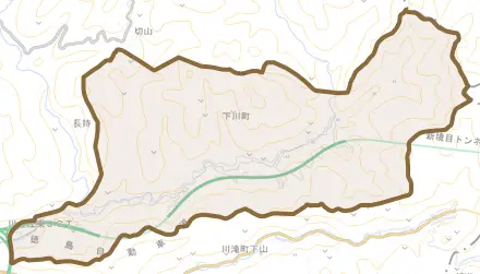 下川町とその周辺の地図。町の範囲を重ねている