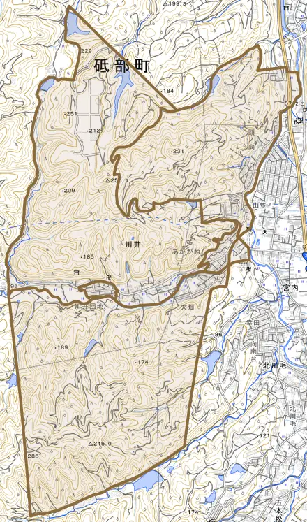 川井とその周辺の地図。町の範囲を重ねている