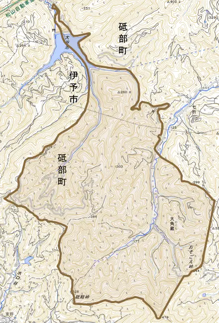 大角蔵とその周辺の地図。町の範囲を重ねている