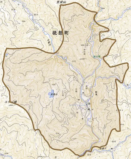 総津とその周辺の地図。町の範囲を重ねている