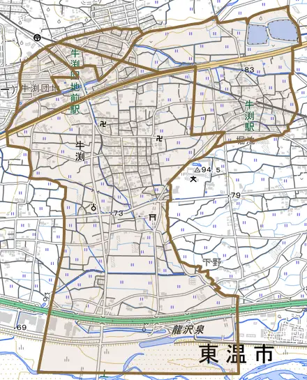 牛渕とその周辺の地図。町の範囲を重ねている