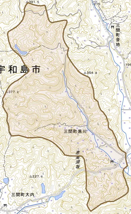 三間町黒川とその周辺の地図。町の範囲を重ねている