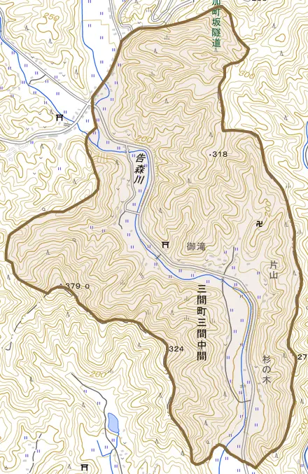 三間町三間中間とその周辺の地図。町の範囲を重ねている