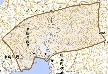 津島町鼡鳴とその周辺の地図。町の範囲を重ねている