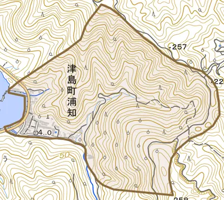 津島町浦知とその周辺の地図。町の範囲を重ねている