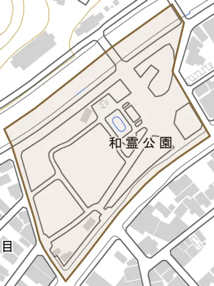 和霊公園とその周辺の地図。町の範囲を重ねている