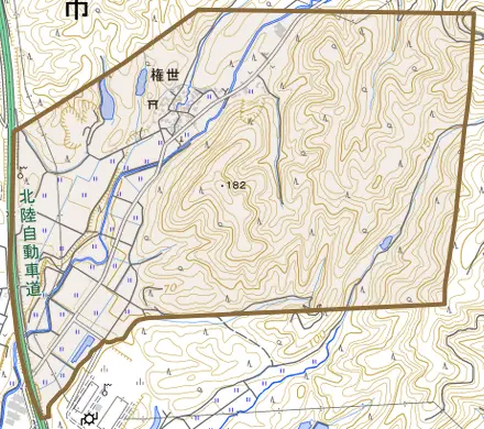 権世とその周辺の地図。町の範囲を重ねている