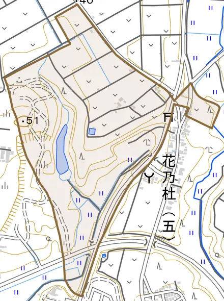 金津坂ノ下とその周辺の地図。町の範囲を重ねている