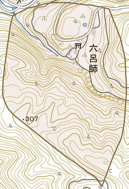 六呂師とその周辺の地図。町の範囲を重ねている