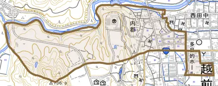 内郡とその周辺の地図。町の範囲を重ねている