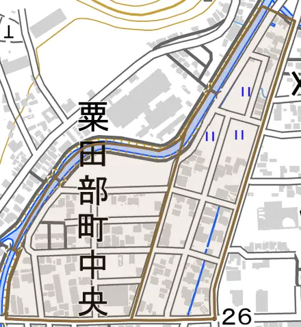 粟田部町中央とその周辺の地図。町の範囲を重ねている