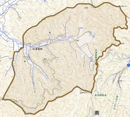 中津原町とその周辺の地図。町の範囲を重ねている