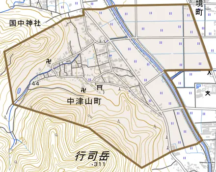 中津山町とその周辺の地図。町の範囲を重ねている