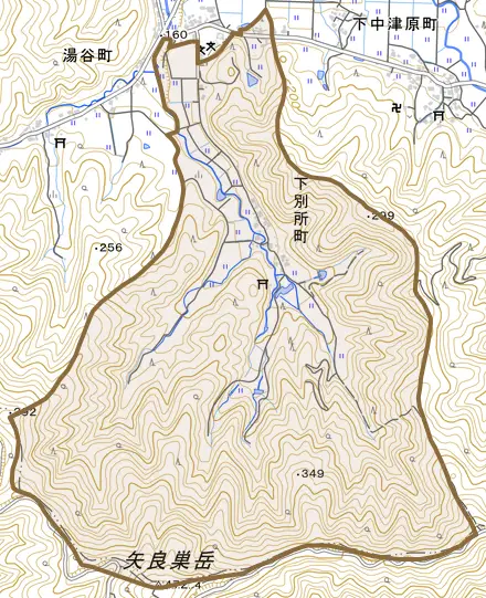 下別所町とその周辺の地図。町の範囲を重ねている