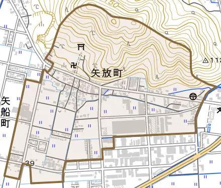 矢放町とその周辺の地図。町の範囲を重ねている