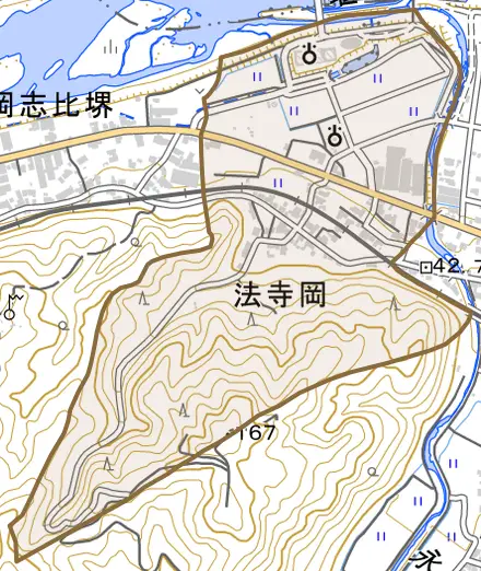 法寺岡とその周辺の地図。町の範囲を重ねている