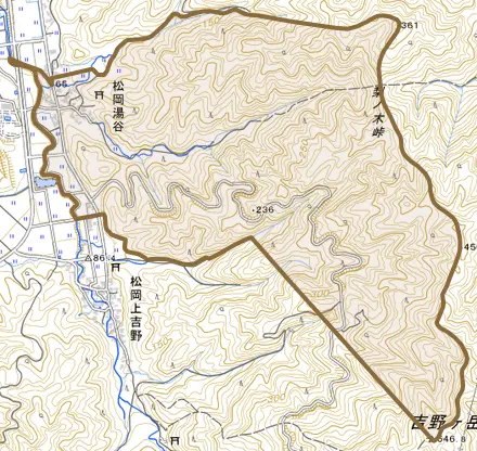 松岡湯谷とその周辺の地図。町の範囲を重ねている