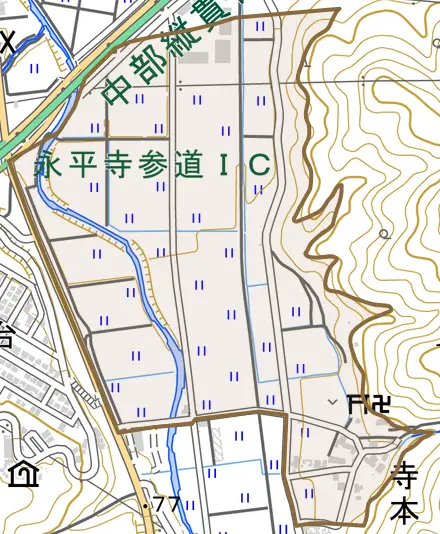 寺本とその周辺の地図。町の範囲を重ねている